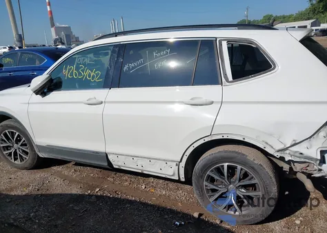 2020 Volkswagen Tiguan 2.0T Se/2.0T Se R-Line Black/2.0T Sel из США, поврежденный, VIN 3VV2B7AX2LM001628